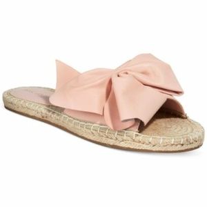 Avec Les Filles by Joyce Azria Gemma Espadrille Bow Slide Size 6.5 in Pale Peach